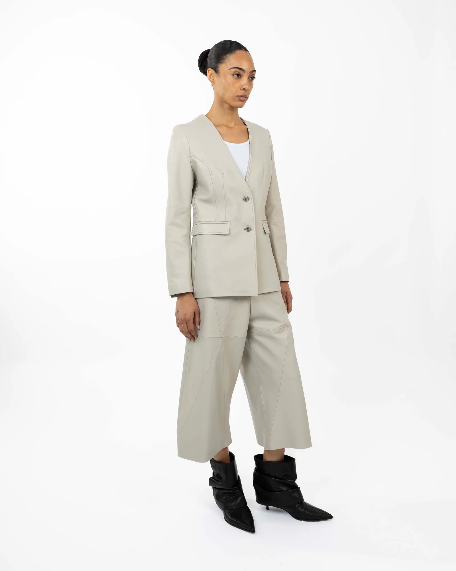 BLAZER LISBOA CUERO 5