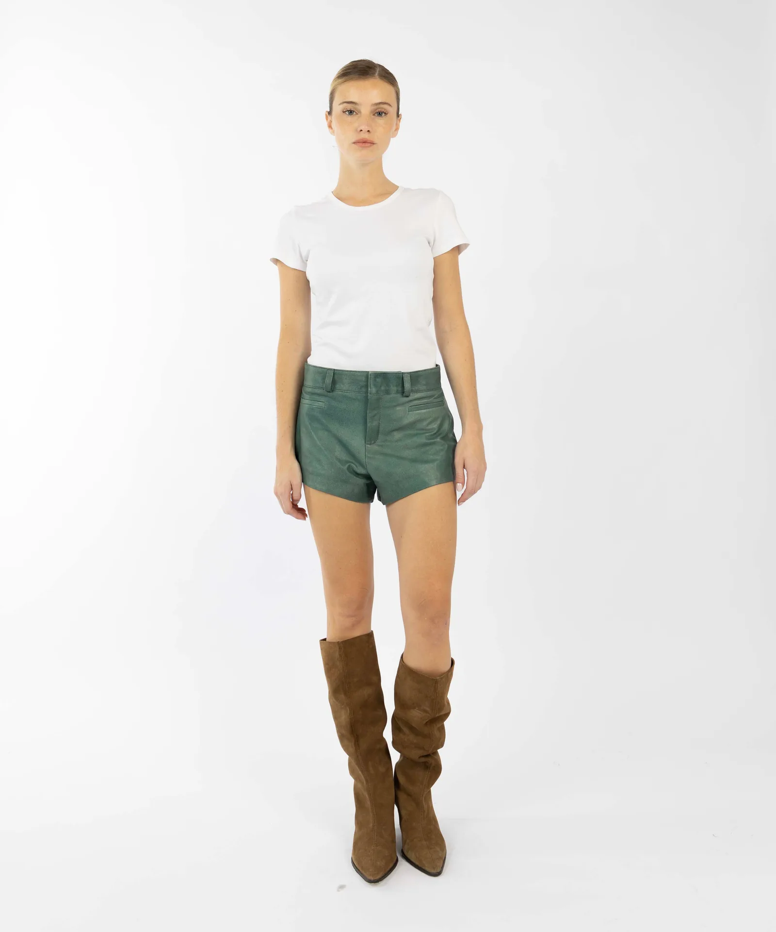SHORT LIMA CUERO 1