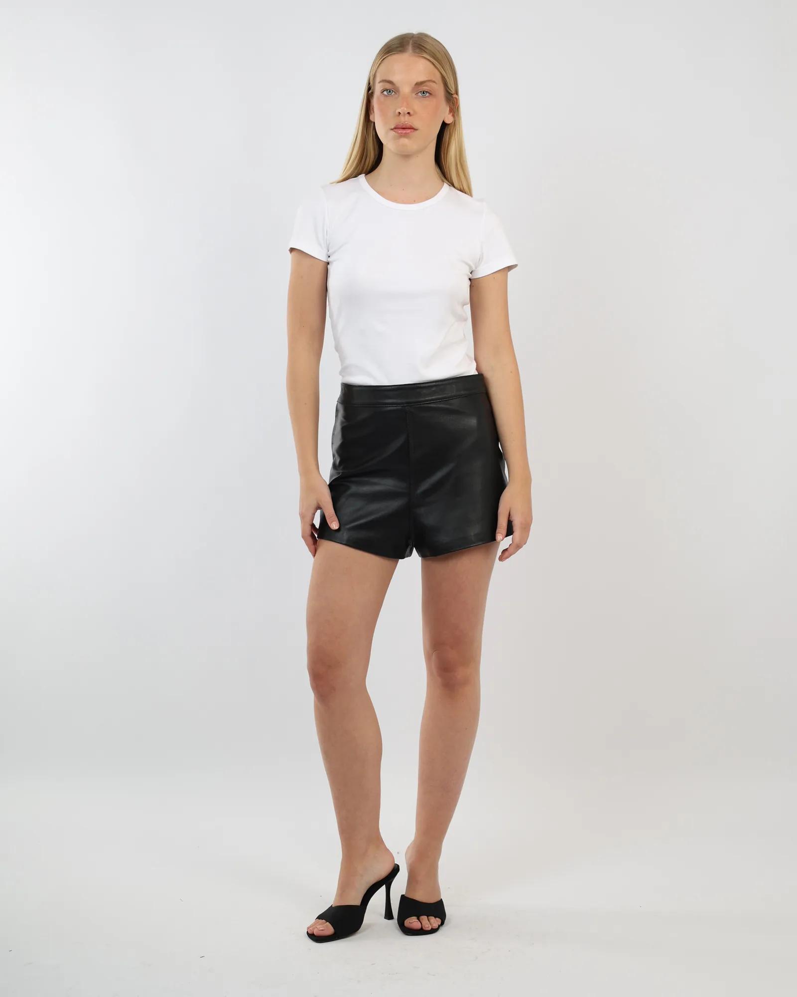 Short Rio 3