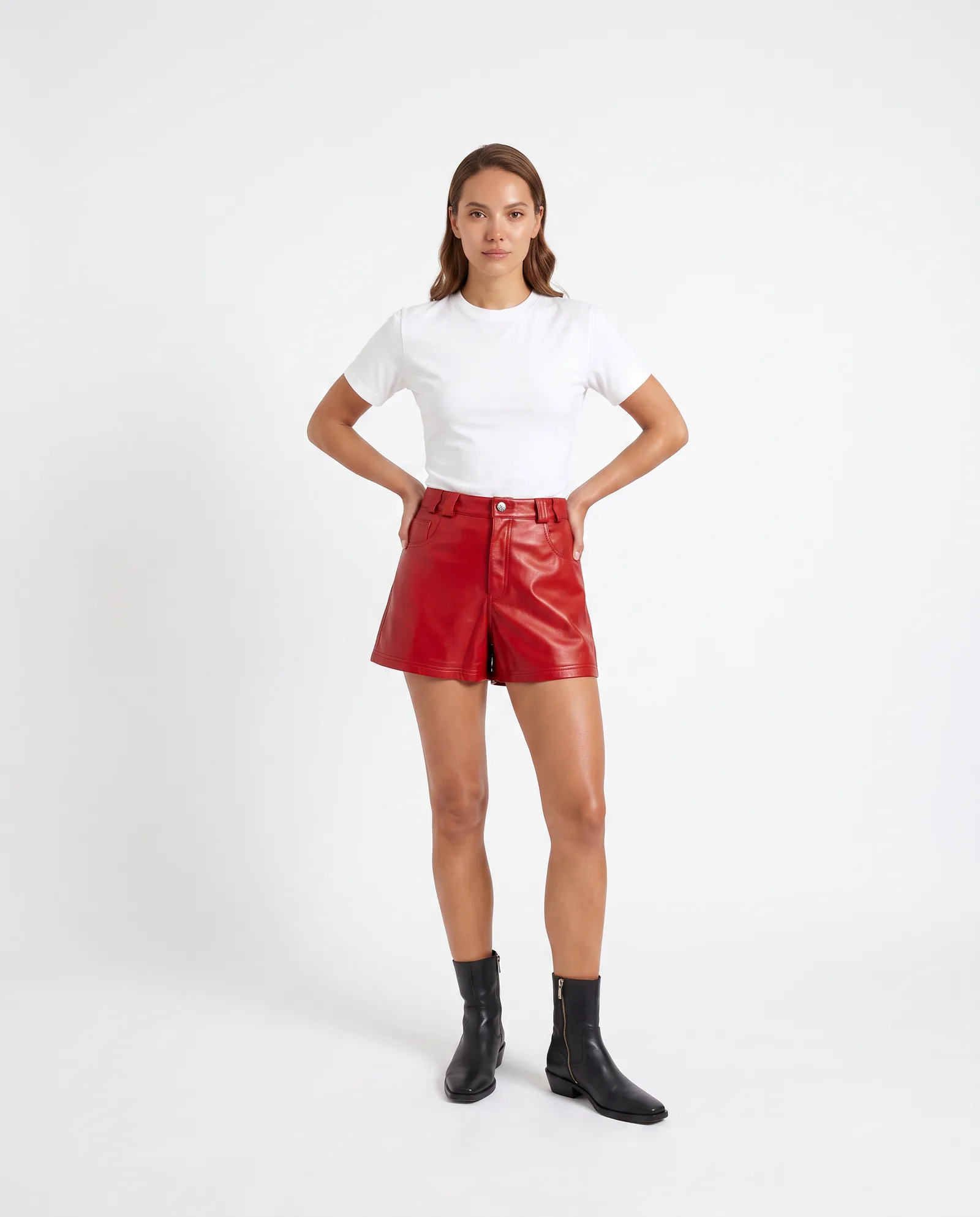 SHORT CATAÑA CUERO 1