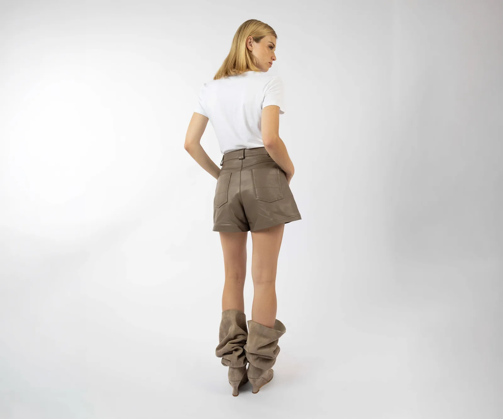 Short Cataña Cuero 9