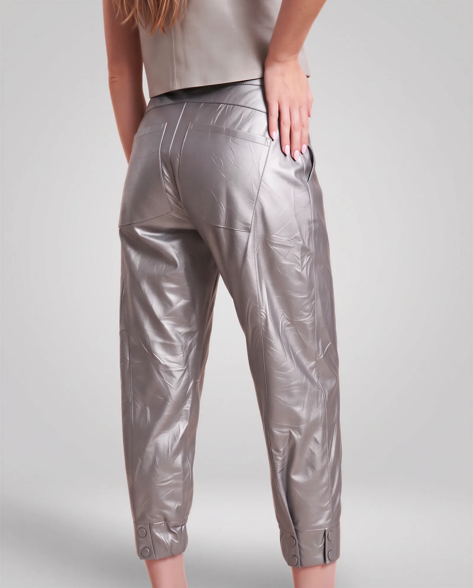 DUTTI Barrel Jogger Cropped Wrinkled Leather Pants 3