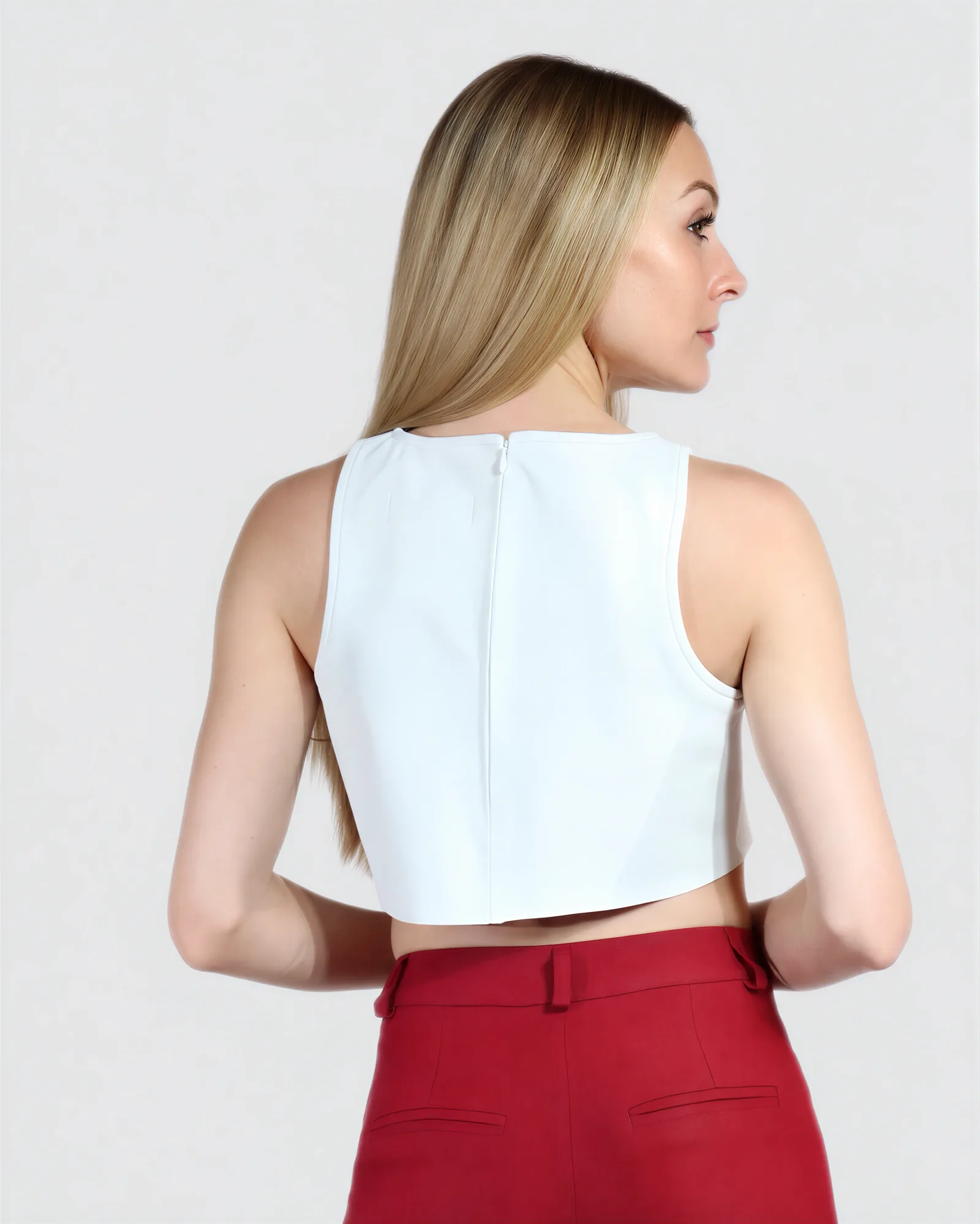 LUNA Cropped Leather Top 4